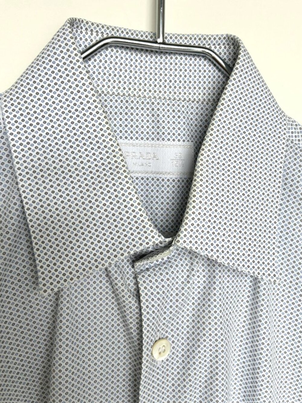 PRADA men's dress shirt, size 15.5" / 39cm, white blue black micro-pattern